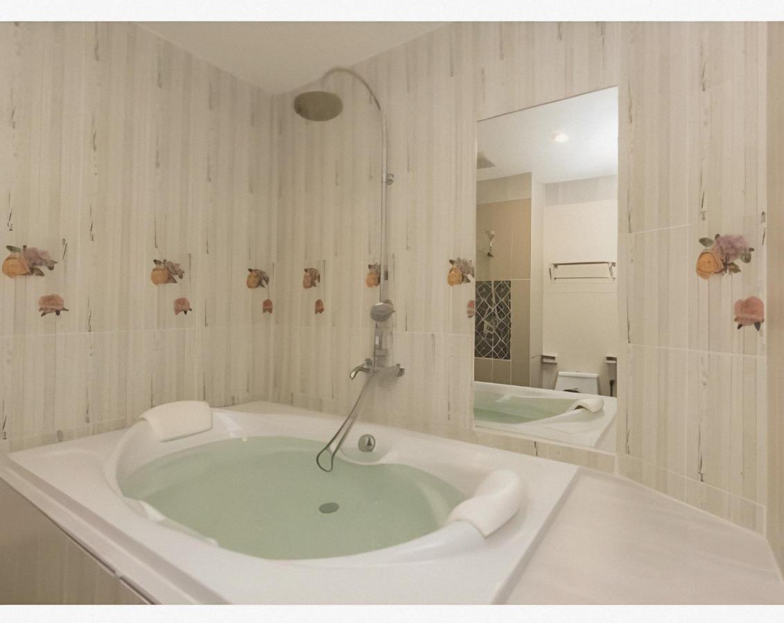 Отель Lucky Sun Patong Экстерьер фото